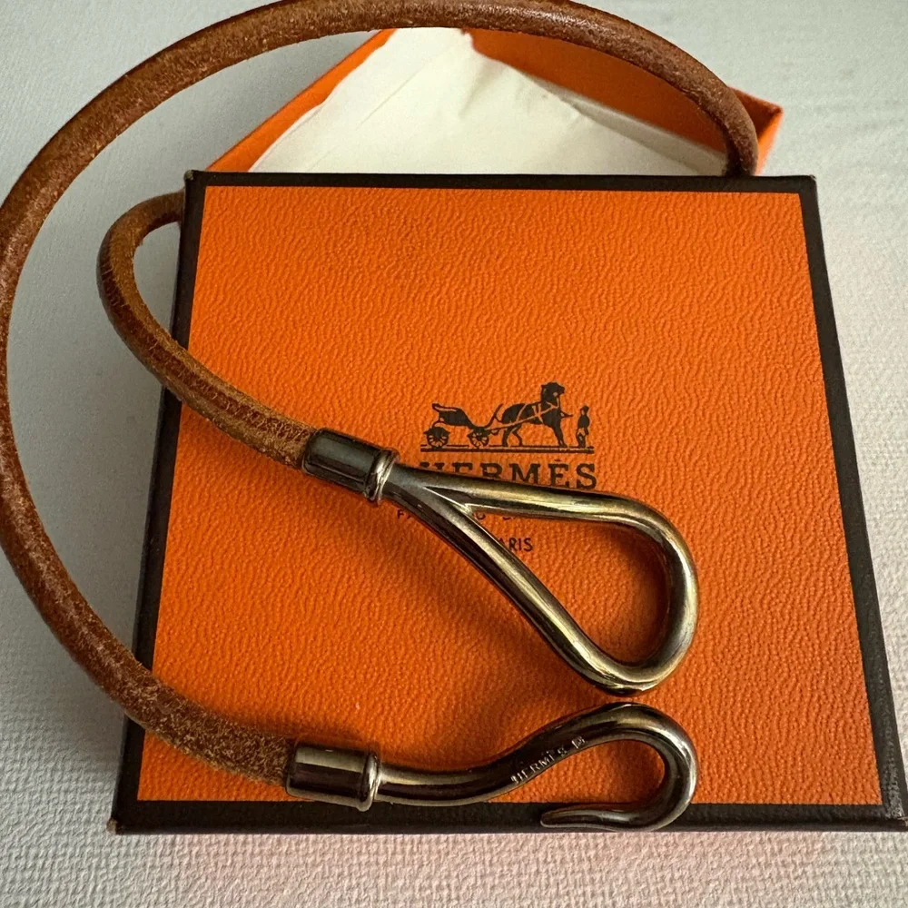 Hermès jumbo Brown Leather Hook Bracelet